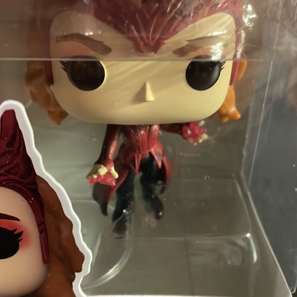 Pop! # 1007 Scarlet Witch from Doctor Strange - Picture 3 of 9